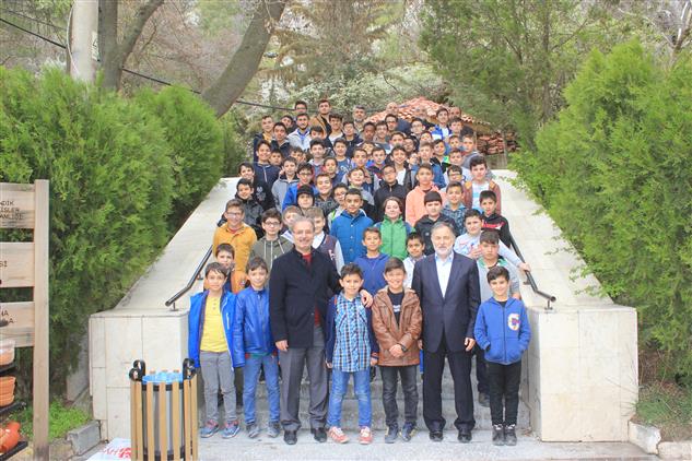 Burdur'da Hafızlık öğrencileri Insuyu Mağrasını Gezdi