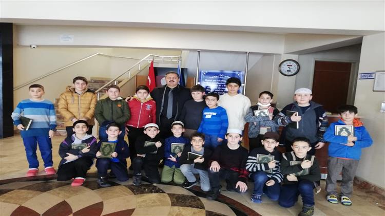 Erzincan'da Hafızlık Takip Komisyonu Nezaretinde Il Müftümüz Burhan çakır Hafızlık Yapan öğrencilerin Derslerini Dinliyor