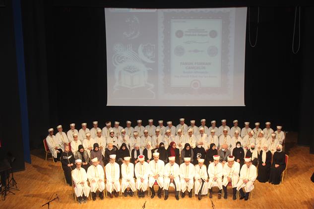Burdur'da Hafızlıklarını Taçlandırdılar