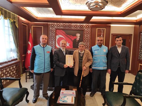 Isparta'da Hayırsever Vatandaş Unutulmadı