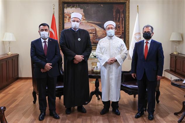 Amasya'da Hırvatistan Islam Birliği Meşihatı Başkanı Prof. Dr. Aziz Hasanoviç, Il Müftümüz Durmuş Ayvaz Ve Beraberindeki Heyet Diyanet Işleri Başkanı Sayın Prof.dr. Ali Erbaş'ı Makamında  Ziyaret Etti.