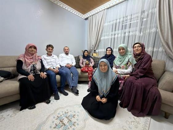 İLÇE MÜFTÜMÜZDEN ŞAİR KIZIMIZA ZİYARET