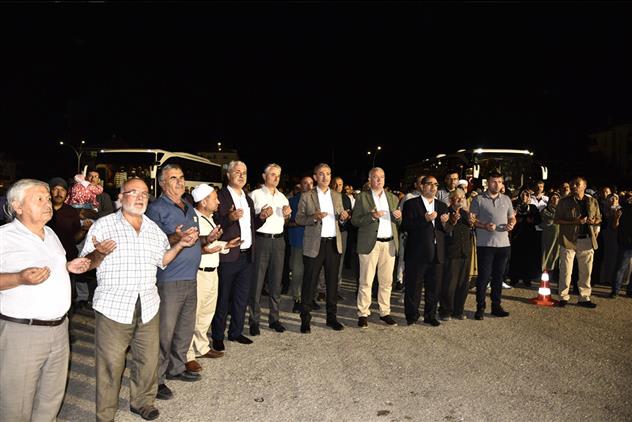 Karaman'da Hacı Adayları Dualarla Uğurlandı