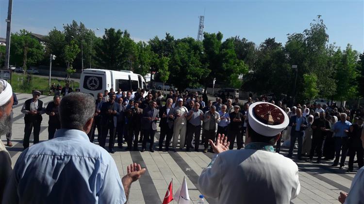 Kars’ta Hacı Adayları Dualarla Uğurlandı