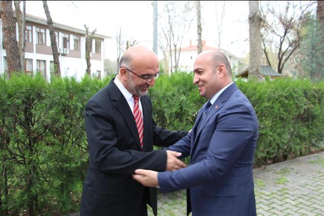 Diyarbakir'da Kaymakam çiftçi'den Müftü Imamoğlu'na Ziyaret