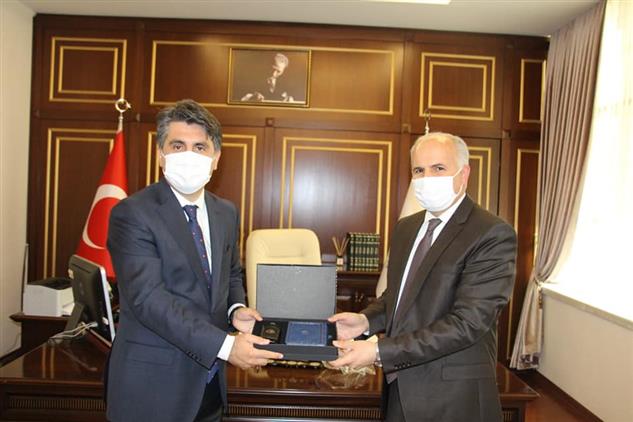 Gaziantep'de Kaymakam Ve Daire Başkanından Müftülüğümüze Ziyaret