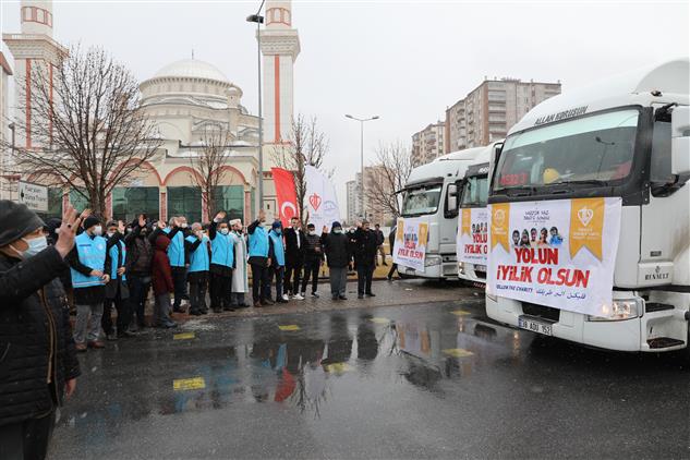 Kayseri'den Kardeşlik Yüklü 3 Tır Daha Yola çıktı