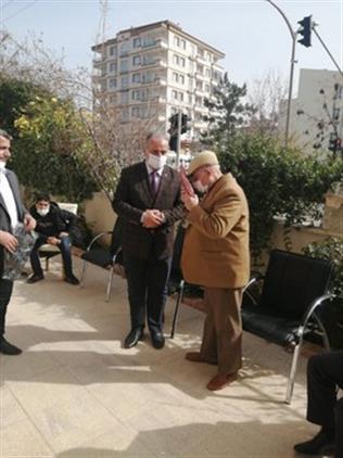 Kilis Il Müftülüğü Gençlik Koordinatörlüğünden Yaşlılara Vefa Ziyareti