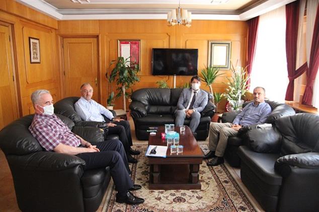 İzmir'de Komaş A.ş. Yönetiminden Il Müftümüze Ziyaret