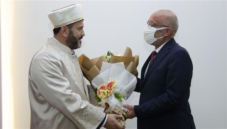 Konya Il Müftüsü Doç. Dr. Ali öge Göreve Başladı.