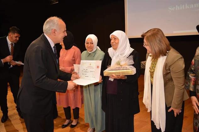 Gaziantep'de Kur'an Kursları Yılsonu Kapanış Programı Coşkusu