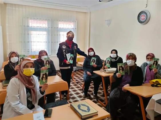 Burdur'da Kur'an Kurslarında "en Iyi Narkotik Polisi Anne" Projesi Tanıtıldı