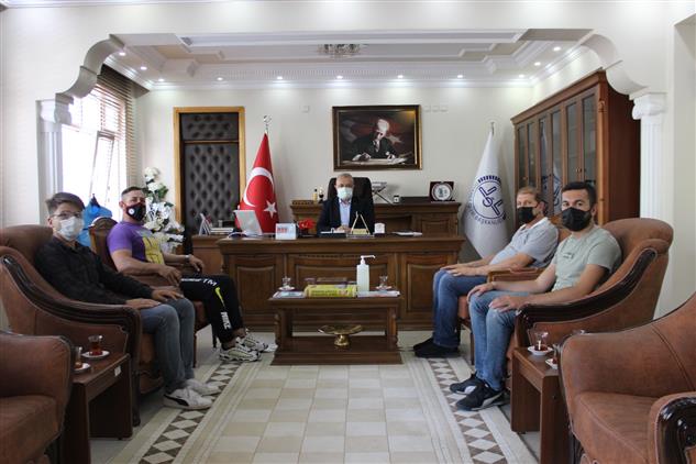 Tokat'da Il Hakem Kurulu Başkanı Hüseyin Eşiyok Il Müftüsü Abdullah Pamuklu'yu Ziyaret Etti