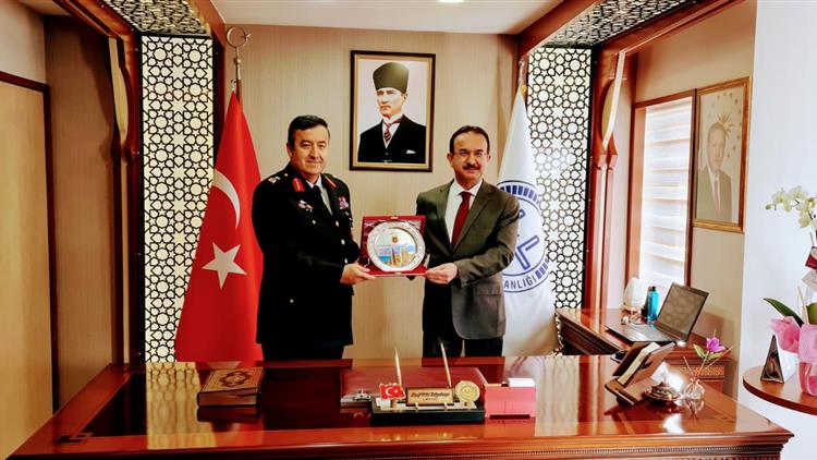 Antalya'da Il Jandarma Komutanı Tuğgerneral Yavuz özfidan'dan Müftülüğümüze Ziyaret
