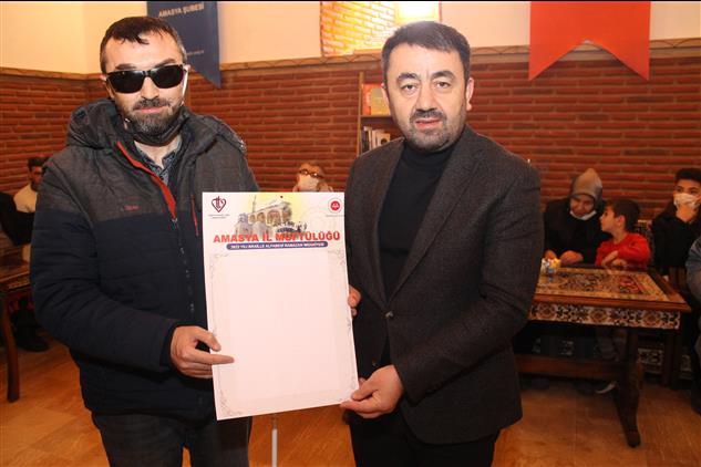Amasya'da Il Müftülüğümüz Braille Alfabesi Ile Yazılan Imsakiye Hazırladı