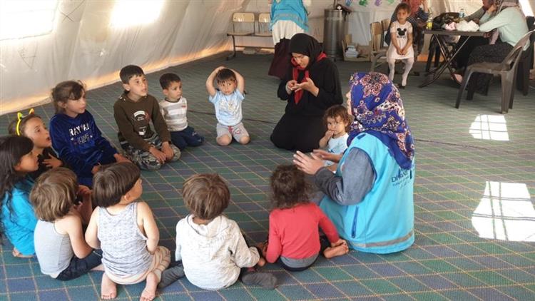 Kırsehir'de Il Müftülüğümüz  Görevlileri Diyanet çocuk çadırında çocuklarla Ilgileniyor.