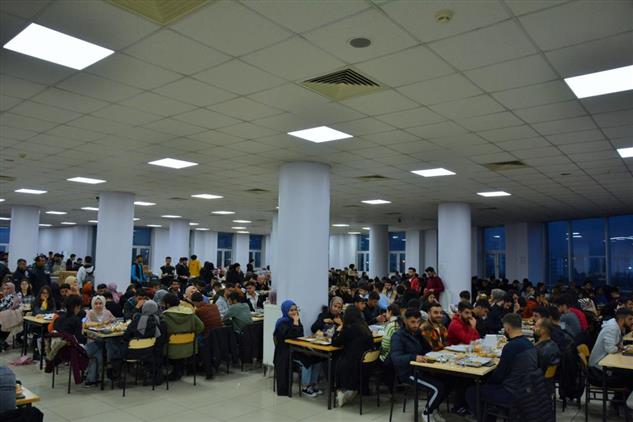 Bingol'de Il Müftülüğümüz üniversite öğrencilerine Iftar Yemeği Verdi