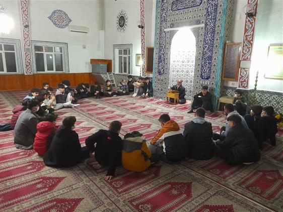 Karabük'te Il Müftülüğümüz Tarafından Organize Edilen, Her Hafta Farklı Mahalle Camilerimizde Düzenlenen, Ilim Ve Hikmet Derslerimiz Devam Ediyor.