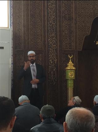 Kırsehir'de Il Müftülüğümüzce Işaret Diliyle Cuma Hutbeleri Vatandaşlara Anlatılıyor.