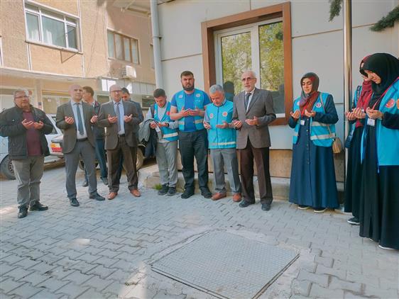 Kırsehir'de Il Müftülüğümüzden Deprem Bölgesine Manevi Destek Ekibi Dualarla Uğurlandı  