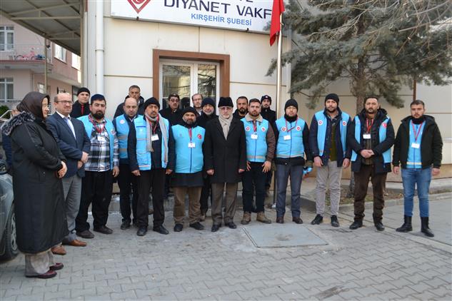 Kırsehir'de Il Müftülüğümüzden üçüncü Gönüllü Yardım Ve Manevi Destek Ekibi Dualarla Deprem Bölgesine Uğurlandı