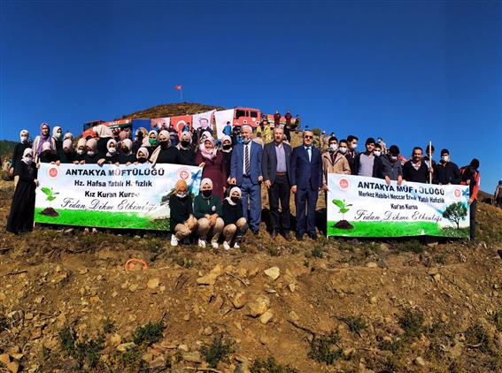 Hatay'da Il Müftümüz “11 Kasım Milli Ağaçlandırma Günü” Etkinliğine Katıldı