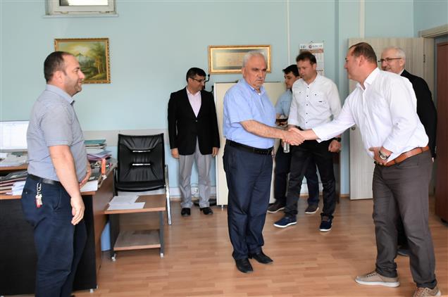 Bilecik'de Il Müftümüz Ali Erhun, Kurban Bayramı Sonrası Müftülük Daire Personeli Ile Bayramlaştı.