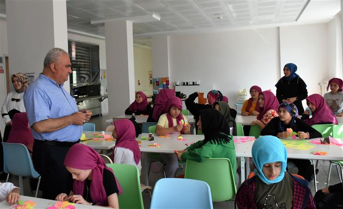 Bilecik'de Il Müftümüz Ali Erhun, Yatılı Yaz Kur’an Kursu Kampını Ziyaret Ederek öğrencilerle Bir Araya Geldi