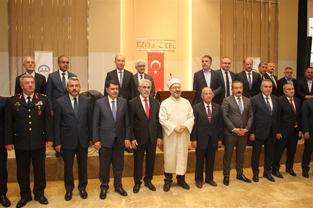 Ankara'da Il Müftümüz Dr. Yusuf Doğan Için  ‘din Hizmetine Adanmış Bir ömür’ Konulu Vefa Ve Veda Programı Düzenlendi.