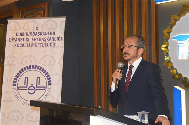 Kocaeli'de Il Müftümüz Emekli Din Görevlilerimizle Yemekte Buluştu