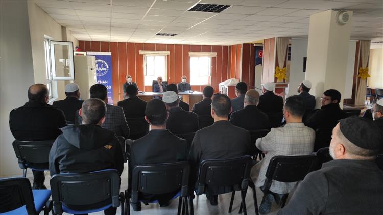 Batman'da Il Müftümüz Nihat Kök Erkek Kur’an Kursu öğreticileriyle Değerlendirme Toplantısında Bir Araya Geldi.