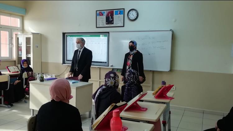 Duzce'de Il Müftümüz Rüstem Can Yatılı Hafızlık Kur’an Kurslarını Ziyaret Etti