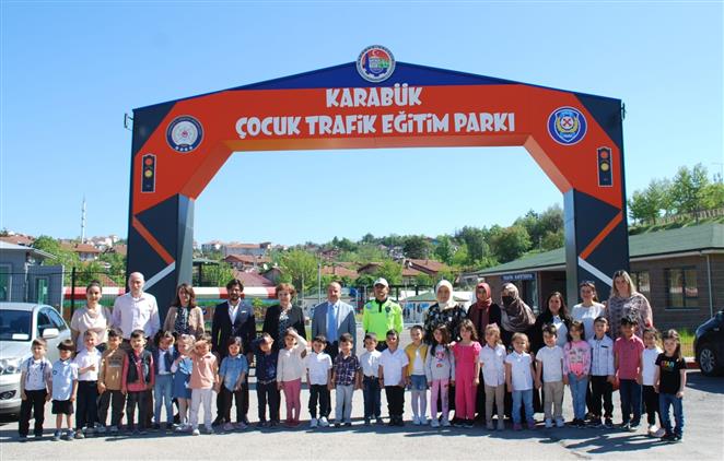 Karabük'te Il Müftümüz Sayın Ercan Aksu Meraklı Miniklerin Heyecanına Ortak Oldu