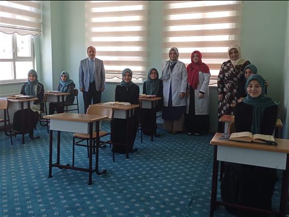Karabük'te Il Müftümüz Sayın Ercan Aksu, Müftülüğümüze Bağlı Hacı Mustafa Boyraz Hafızlık Kız Kur'an Kursuna Ziyaret Gerçekleştirdi