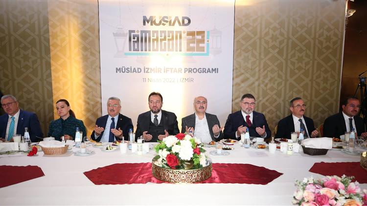 Il Müftümüz Sezik, Müsiad Izmir şubesi Iftar Programına Katıldı