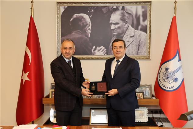 İzmir'de Il Müftümüzden Konak Belediye Başkanlığına Ziyaret