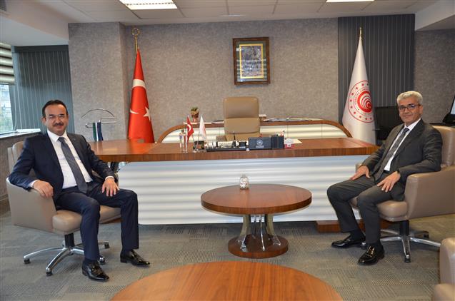 Antalya'da Il Müftümüzden Ticaret Il Müdürlüğü Ve Türk Telekom Bölge Müdürlüğüne Ziyaret.