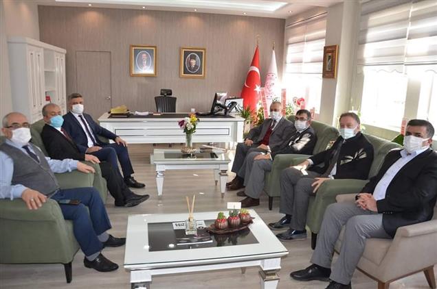 Tokat'da Il Müftüsü Abdullah Pamuklu'dan Il Milli Eğitim Müdürü Dr. Murat Ağar’a Hayırlı Olsun Ziyareti