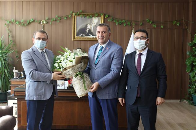 Mersin'de Il Müftüsü Dr. Kondi, Mevlid-i Nebi Haftasında Milli Eğitim Müdürü Koca’yı Ziyaret Etti