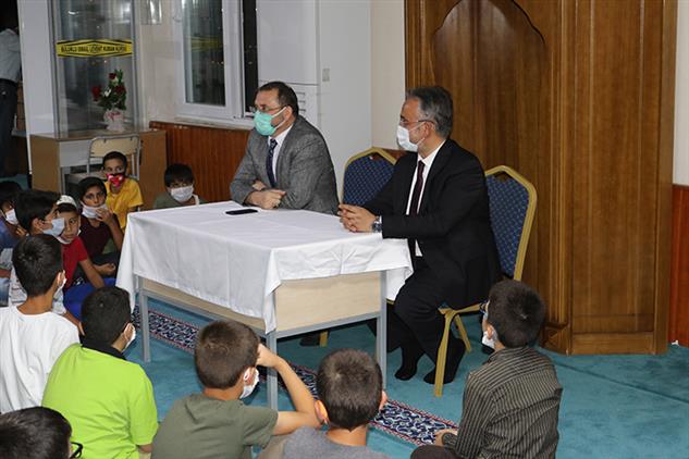 Mersin'de Il Müftüsü Dr. Kondi, Mevlid-i Nebi Haftasında Ismail Levent Kur’an Kursunu Ziyaret Etti