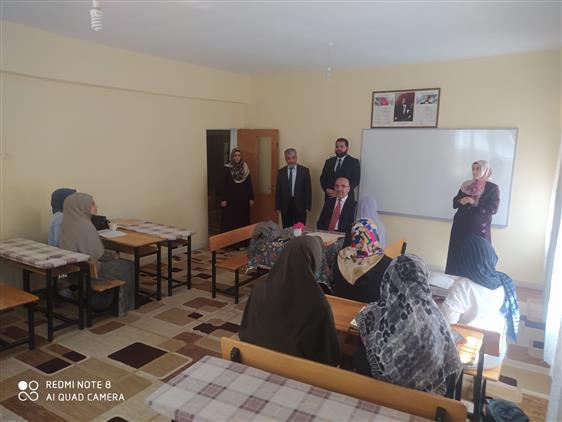 Diyarbakir'da Il Müftüsü Imamoğlu Engelli Kur'an Kursunu Ziyaret Etti