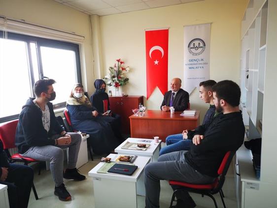 Malatya'da Il Müftüsü Inönü üniversitesi Tıp Fakültesi Genç Ofisi Ziyaret Etti