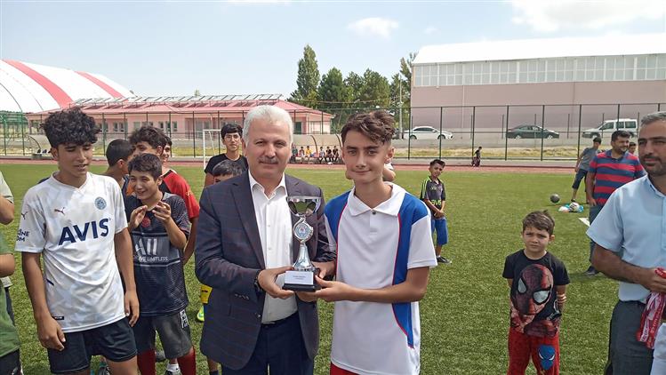 Mersin'de Il Müftüsü Yığman, Gülnar’da Yaz Kursları Spor Etkinliğine Katıldı