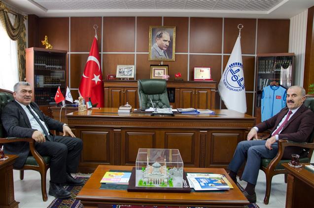 Nevşehir'de Il Milli Eğitim Müdürü Demir'den, Müftü Altunkaya'ya Veda Ziyareti…