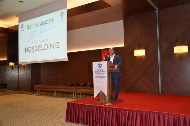 Konya'da Ilahiyat Akademi Yıl Sonu Buluşma Programı Düzenlendi 