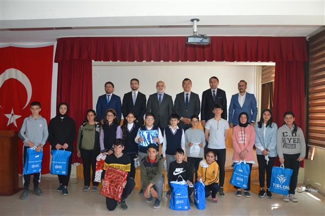 Ardahan'da çıldır’da öğrenciler ödüllendirildi