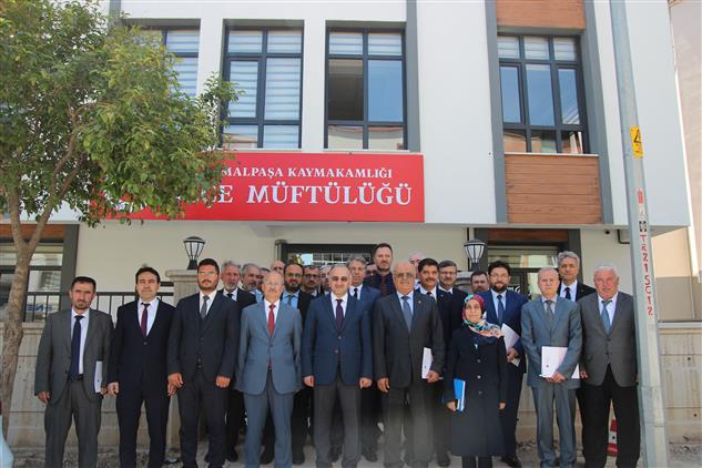 İzmir'de Ilçe Müftüleri Toplantısı Kemalpaşa'da Yapıldı