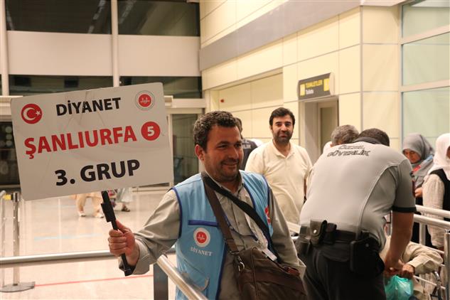 Şanlıurfa'da Ilk Hac Kafilesi Yurda Döndü