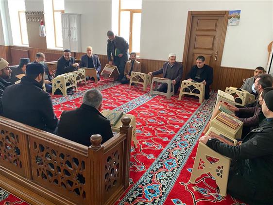 Muş'ta Ilmi Istişare Toplantısı, çağlayan Camiinde, Il Vaizi Abdürrezzak Sunar Ve Din Hizmetleri Uzmanı Kenan Babayiğit Koordinatörlüğünde Yapıldı.