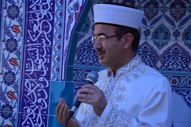 Antalya'da Imam Hatip öğrencileri öğle Namazında Buluştu.